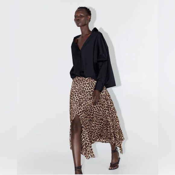 ZARA Leopard Print Midi Skirt - Picture 2 of 6